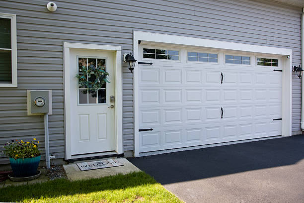 24/7 Emergency Garage Door Panel Replacement experts in Clymer, PA